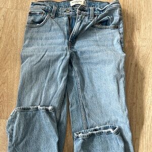 A&F Mid Rise Straight jeans in Light